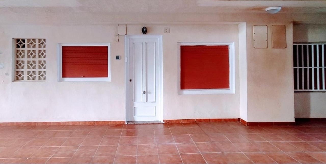 Apartamento Entero Primera Linea De Playa, Pet Friendly تافيرنيس دي فالدينيا المظهر الخارجي الصورة